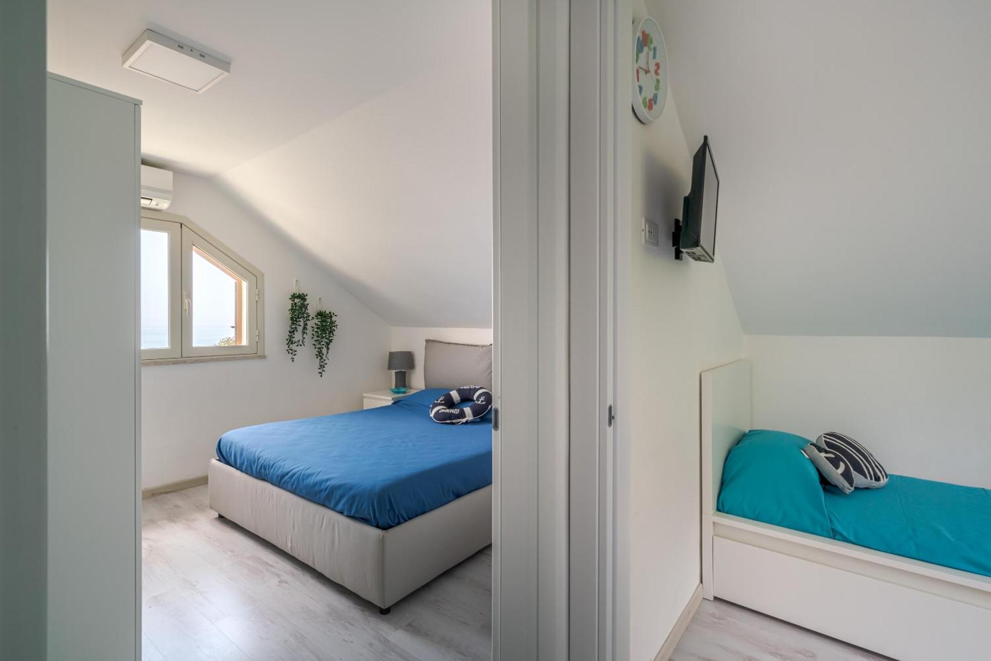 La Goccia Sul Mare Apartment Letojanni Ngoại thất bức ảnh